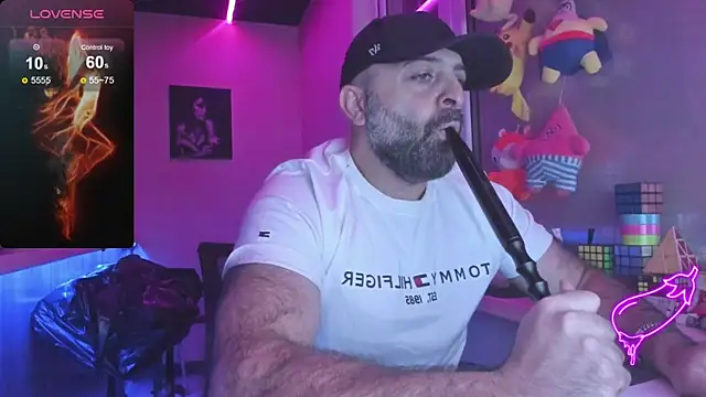 Snapshot of MAGABEAR077 chatting on February 28, 2025, 9:33 pm MAGABEAR077 online show from February 28, 2025, 9:33 pm