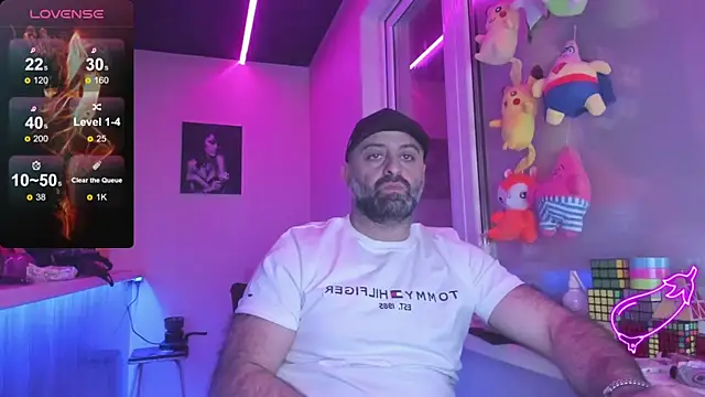 Snapshot of MAGABEAR077 chatting on March 8, 2025, 9:39 am MAGABEAR077 online show from March 8, 2025, 9:39 am