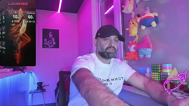 Snapshot of MAGABEAR077 chatting on March 16, 2025, 1:38 am MAGABEAR077 online show from March 16, 2025, 1:38 am