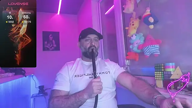 Snapshot of MAGABEAR077 chatting on March 16, 2025, 10:33 am MAGABEAR077 online show from March 16, 2025, 10:33 am