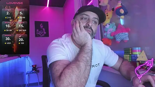 Snapshot of MAGABEAR077 chatting on March 17, 2025, 2:19 am MAGABEAR077 online show from March 17, 2025, 2:19 am