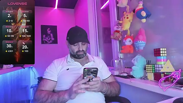 Snapshot of MAGABEAR077 chatting on March 17, 2025, 4:01 pm MAGABEAR077 online show from March 17, 2025, 4:01 pm