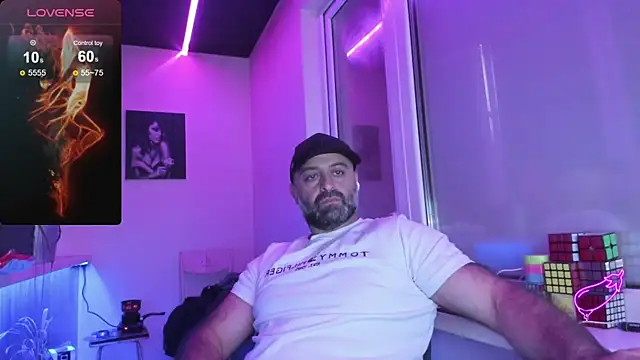 Snapshot of MAGABEAR077 chatting on September 9, 2025, 9:09 am MAGABEAR077 online show from September 9, 2025, 9:09 am