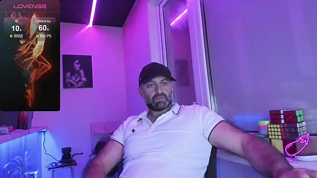 Snapshot of MAGABEAR077 chatting on September 13, 2025, 12:27 pm MAGABEAR077 online show from September 13, 2025, 12:27 pm