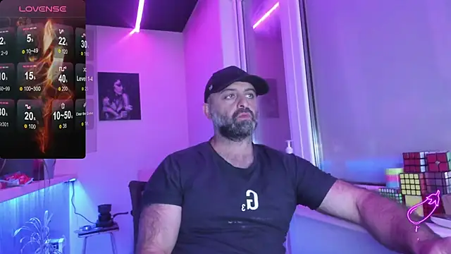 Snapshot of MAGABEAR077 chatting on September 14, 2025, 12:54 am MAGABEAR077 online show from September 14, 2025, 12:54 am