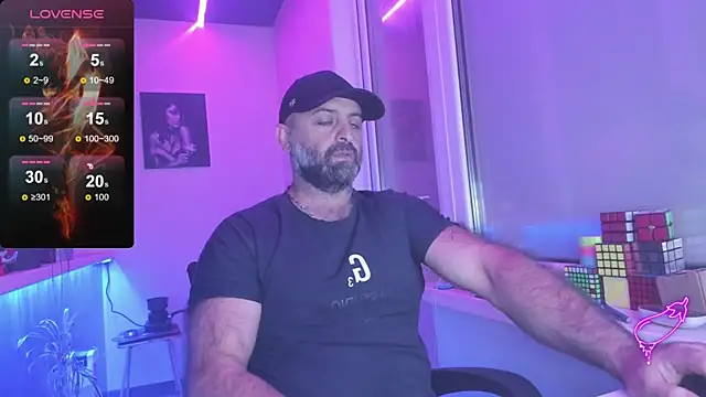 Snapshot of MAGABEAR077 chatting on September 14, 2025, 8:19 pm MAGABEAR077 online show from September 14, 2025, 8:19 pm