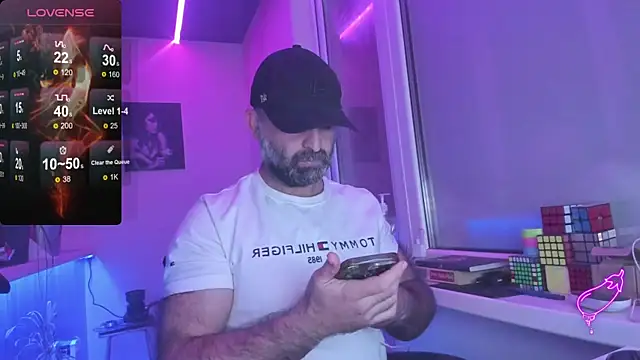 Snapshot of MAGABEAR077 chatting on September 17, 2025, 2:24 am MAGABEAR077 online show from September 17, 2025, 2:24 am