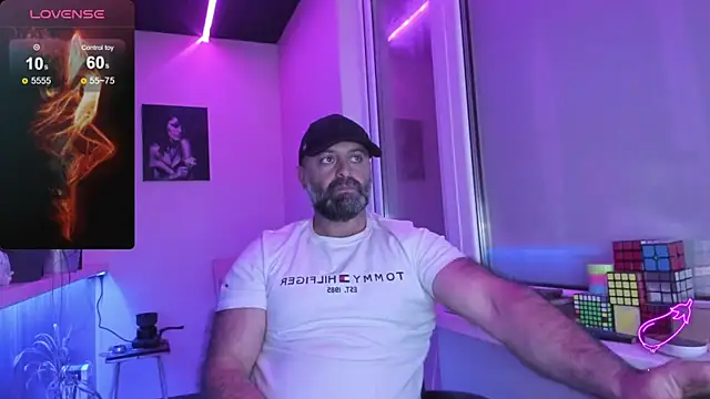 Snapshot of MAGABEAR077 chatting on September 22, 2025, 10:56 pm MAGABEAR077 online show from September 22, 2025, 10:56 pm