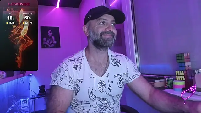 Snapshot of MAGABEAR077 chatting on September 27, 2025, 3:44 am MAGABEAR077 online show from September 27, 2025, 3:44 am