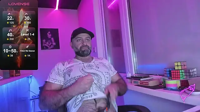 Snapshot of MAGABEAR077 chatting on October 5, 2025, 10:29 pm MAGABEAR077 online show from October 5, 2025, 10:29 pm