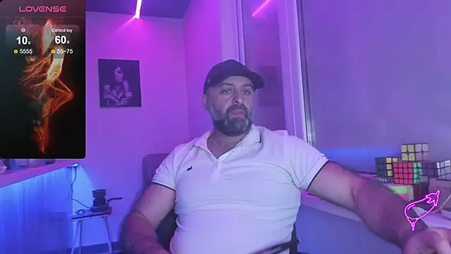 Snapshot of MAGABEAR077 chatting on October 9, 2025, 11:47 pm MAGABEAR077 online show from October 9, 2025, 11:47 pm