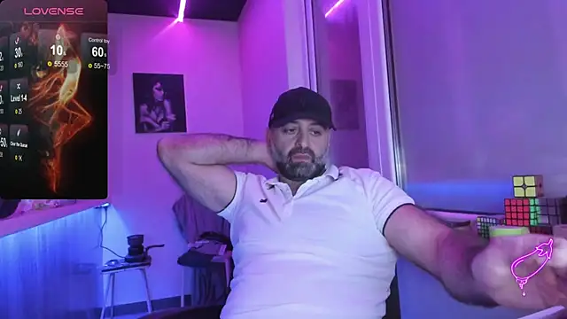 Snapshot of MAGABEAR077 chatting on October 12, 2025, 7:13 pm MAGABEAR077 online show from October 12, 2025, 7:13 pm