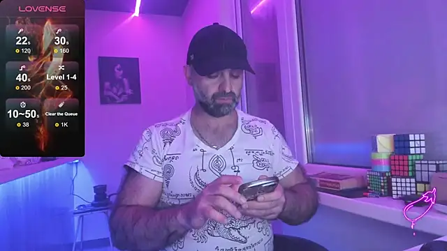 Snapshot of MAGABEAR077 chatting on October 15, 2025, 8:14 am MAGABEAR077 online show from October 15, 2025, 8:14 am