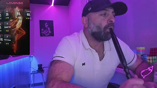 Snapshot of MAGABEAR077 chatting on October 17, 2025, 8:00 pm MAGABEAR077 online show from October 17, 2025, 8:00 pm