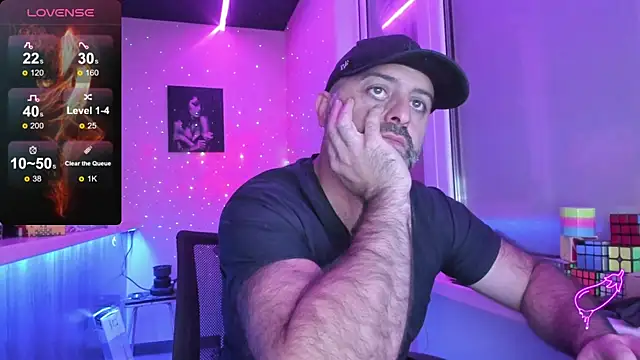 Snapshot of MAGABEAR077 chatting on October 19, 2025, 1:06 am MAGABEAR077 online show from October 19, 2025, 1:06 am