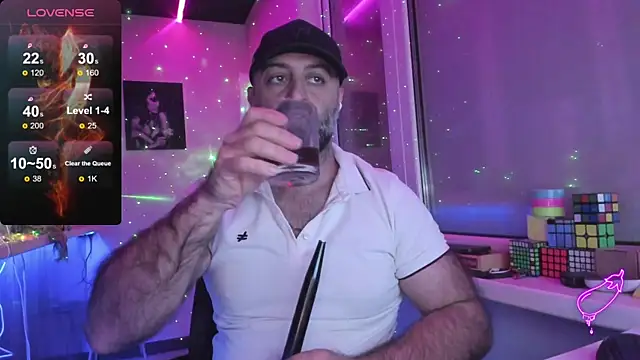 Snapshot of MAGABEAR077 chatting on October 29, 2025, 2:14 am MAGABEAR077 online show from October 29, 2025, 2:14 am