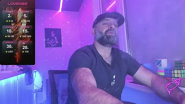 Snapshot of MAGABEAR077 chatting on November 2, 2025, 5:15 pm MAGABEAR077 online show from November 2, 2025, 5:15 pm