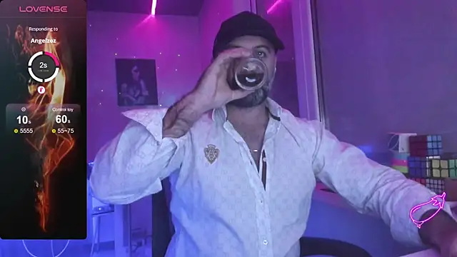 Snapshot of MAGABEAR077 chatting on November 5, 2025, 6:19 pm MAGABEAR077 online show from November 5, 2025, 6:19 pm