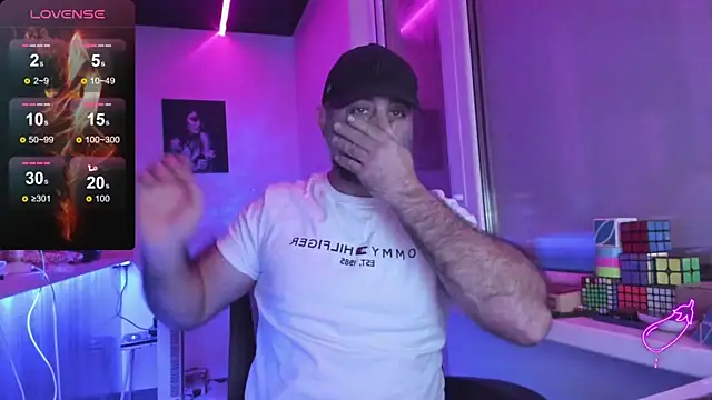 Snapshot of MAGABEAR077 chatting on November 6, 2025, 1:34 pm MAGABEAR077 online show from November 6, 2025, 1:34 pm