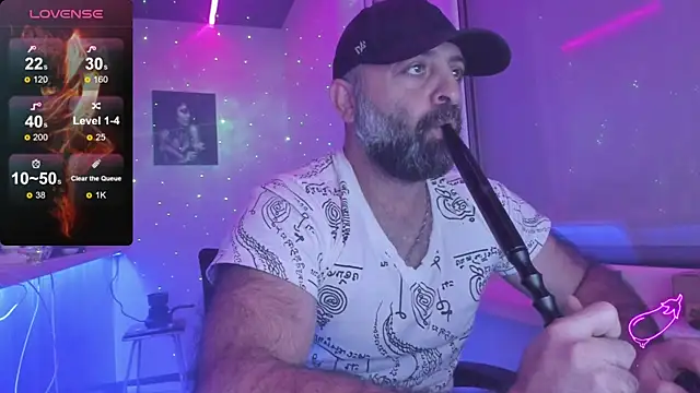 Snapshot of MAGABEAR077 chatting on November 7, 2025, 7:47 pm MAGABEAR077 online show from November 7, 2025, 7:47 pm