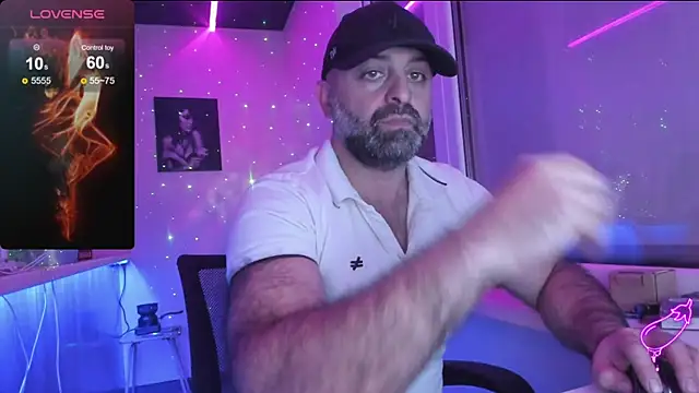 Snapshot of MAGABEAR077 chatting on November 12, 2025, 8:59 am MAGABEAR077 online show from November 12, 2025, 8:59 am