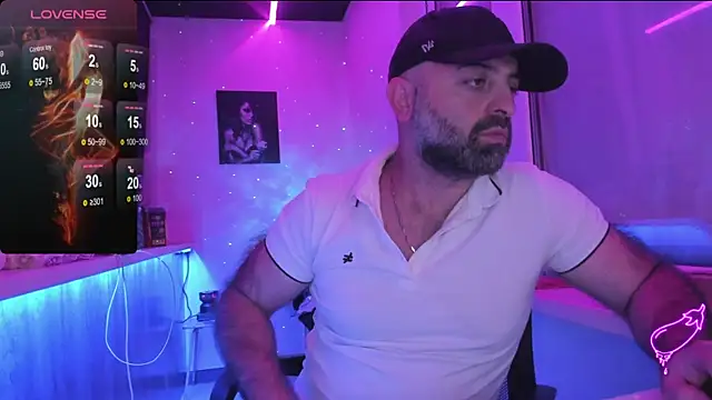 Snapshot of MAGABEAR077 chatting on November 12, 2025, 11:25 pm MAGABEAR077 online show from November 12, 2025, 11:25 pm