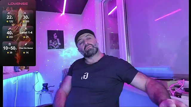 Snapshot of MAGABEAR077 chatting on November 17, 2025, 8:25 pm MAGABEAR077 online show from November 17, 2025, 8:25 pm