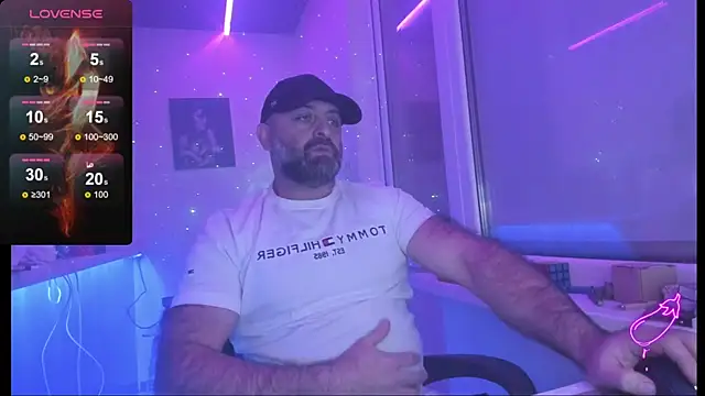 Snapshot of MAGABEAR077 chatting on November 18, 2025, 8:02 pm MAGABEAR077 online show from November 18, 2025, 8:02 pm