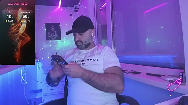 Snapshot of MAGABEAR077 chatting on November 27, 2025, 2:19 pm MAGABEAR077 online show from November 27, 2025, 2:19 pm