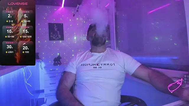 Snapshot of MAGABEAR077 chatting on November 28, 2025, 2:36 am MAGABEAR077 online show from November 28, 2025, 2:36 am