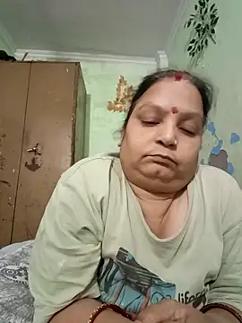 Kavya kapoor online show from October 1, 2025, 8:42 am