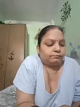 Kavya kapoor online show from October 3, 2025, 7:27 am