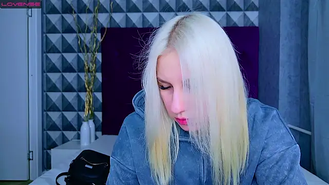 NellyStorm online show from February 19, 2025, 11:57 pm