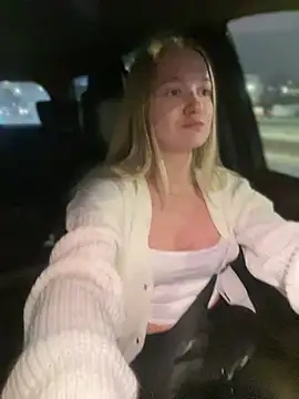 Devill Angel  online show from December 6, 2024, 4:06 pm