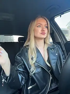 Devill Angel  online show from March 15, 2026, 6:52 am