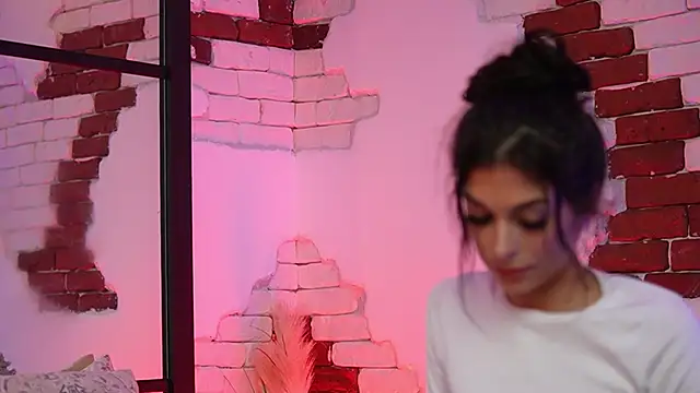 AngelinaCapri online show from December 14, 2024, 7:18 am