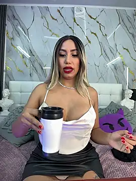 EmilyLeah  online show from March 7, 2025, 2:23 pm