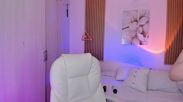 Kendall Bunnyy online show from March 6, 2025, 11:42 pm