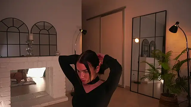 Heidi11 online show from September 22, 2025, 4:20 pm