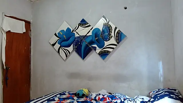 Lovebeng  online show from September 12, 2025, 9:04 pm