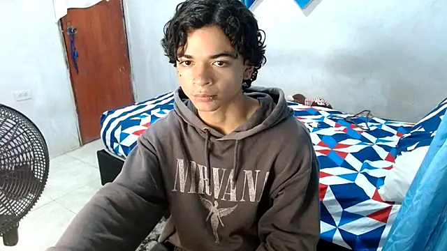 Lovebeng  online show from December 2, 2025, 10:49 pm