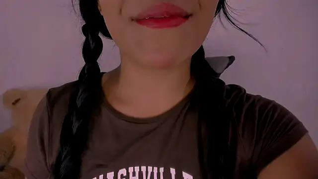 veky saliva01 online show from November 14, 2025, 1:04 am