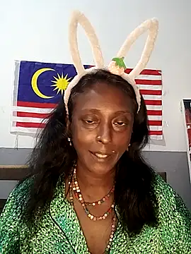 mamakarma1403 online show from September 21, 2025, 1:13 pm