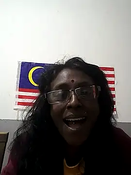 mamakarma1403 online show from October 25, 2025, 4:13 pm