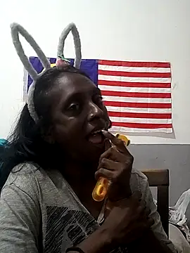 mamakarma1403 online show from November 8, 2025, 1:11 pm