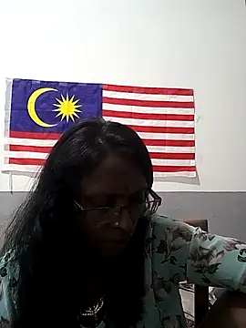 mamakarma1403 online show from November 15, 2025, 1:29 pm