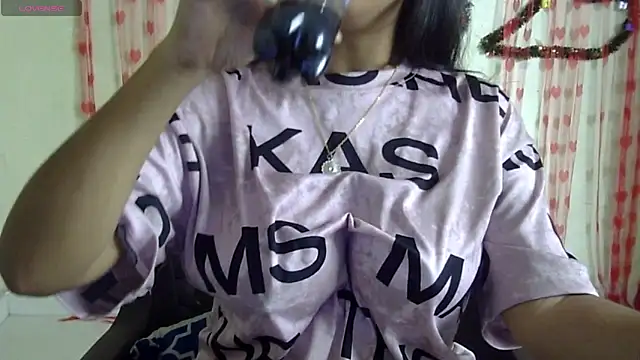 Preeti-Sexy online show from March 4, 2025, 10:35 am