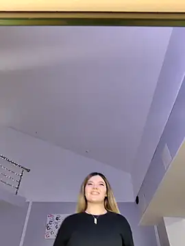 ZaraBloom online show from February 26, 2026, 2:16 pm