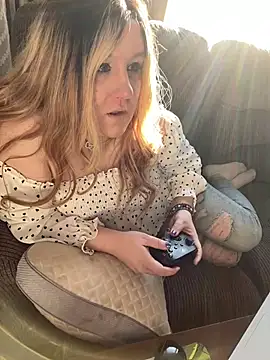 PuckBunny17 online show from December 13, 2024, 8:04 pm