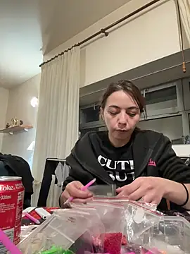 kattleya1407 online show from April 4, 2026, 2:54 am